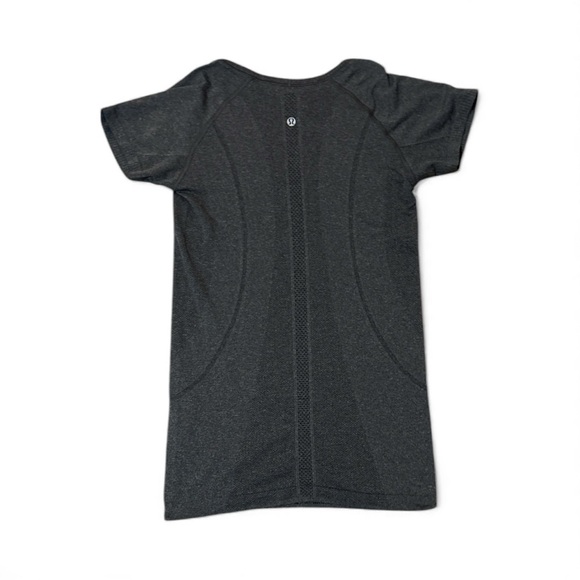 Lululemon Athletica V Neck Run Swiftly Tech Short Sleeve Workout Gym Shirt - Picture 8 of 9